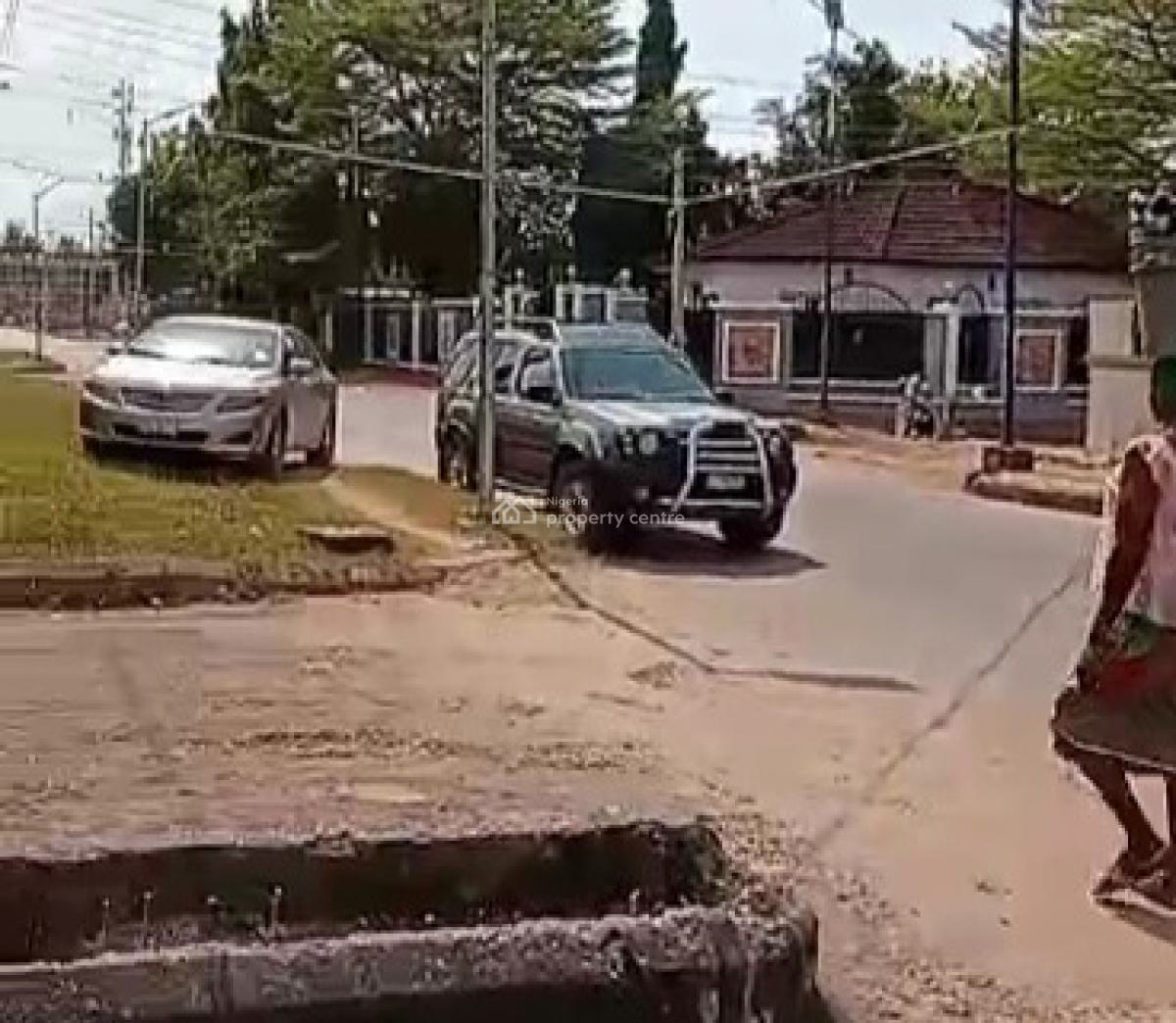 6 Bedrooms Duplex, with 3 Bedroom Bq 100ft By 150ft Land, Aiguobasimwin Crescent, Off Golf Course Road, Gra, Benin, Oredo, Edo, Detached Duplex for Sale