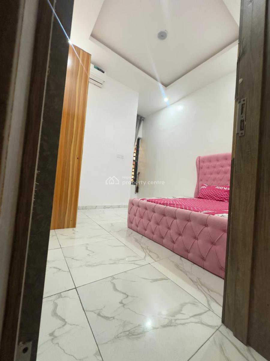 Furnished Upstairs Bedroom in a Shared Furnished Duplex{ Video}, Ikota Villa Gra, Ikota, Lekki, Lagos, Self Contain (single Rooms) Short Let