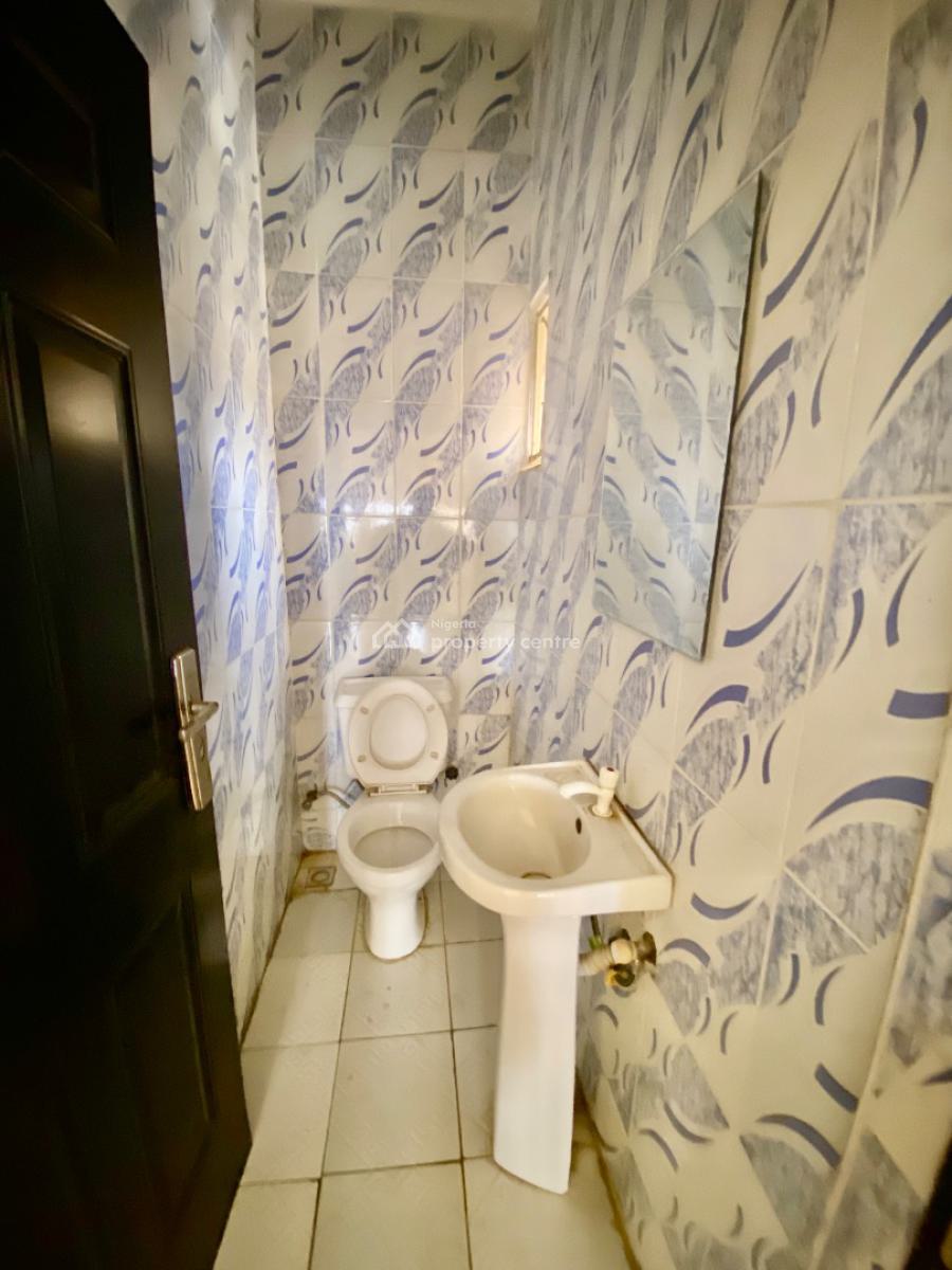 Newly Vacated and Spacious 2 Bedroom Apartment, Ebiano Supermarket, Gaduwa, Abuja, Flat / Apartment for Rent