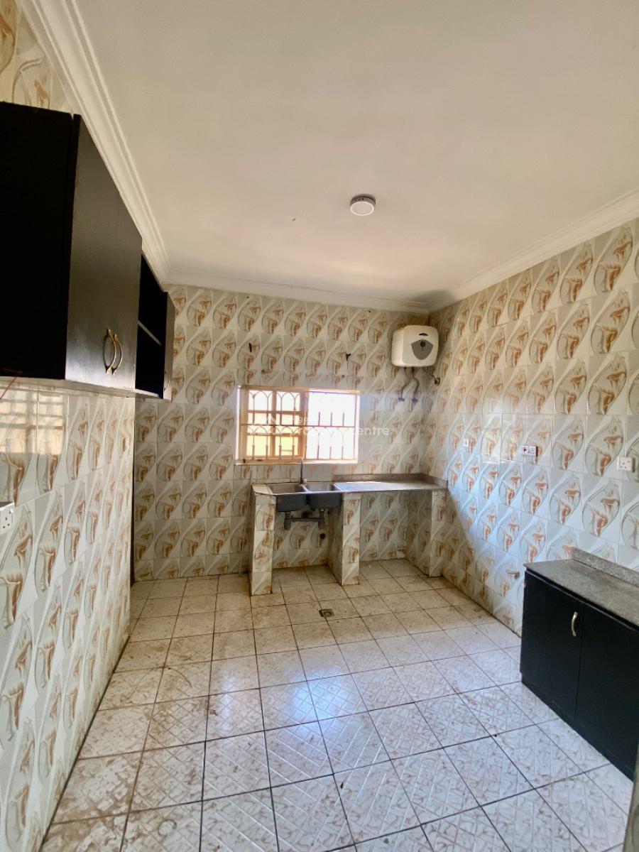Newly Vacated and Spacious 2 Bedroom Apartment, Ebiano Supermarket, Gaduwa, Abuja, Flat / Apartment for Rent