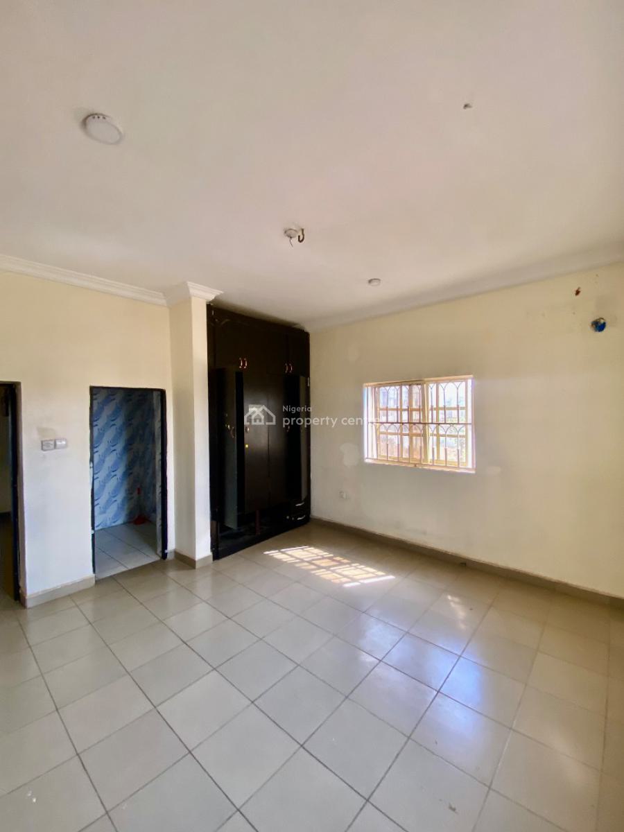 Newly Vacated and Spacious 2 Bedroom Apartment, Ebiano Supermarket, Gaduwa, Abuja, Flat / Apartment for Rent