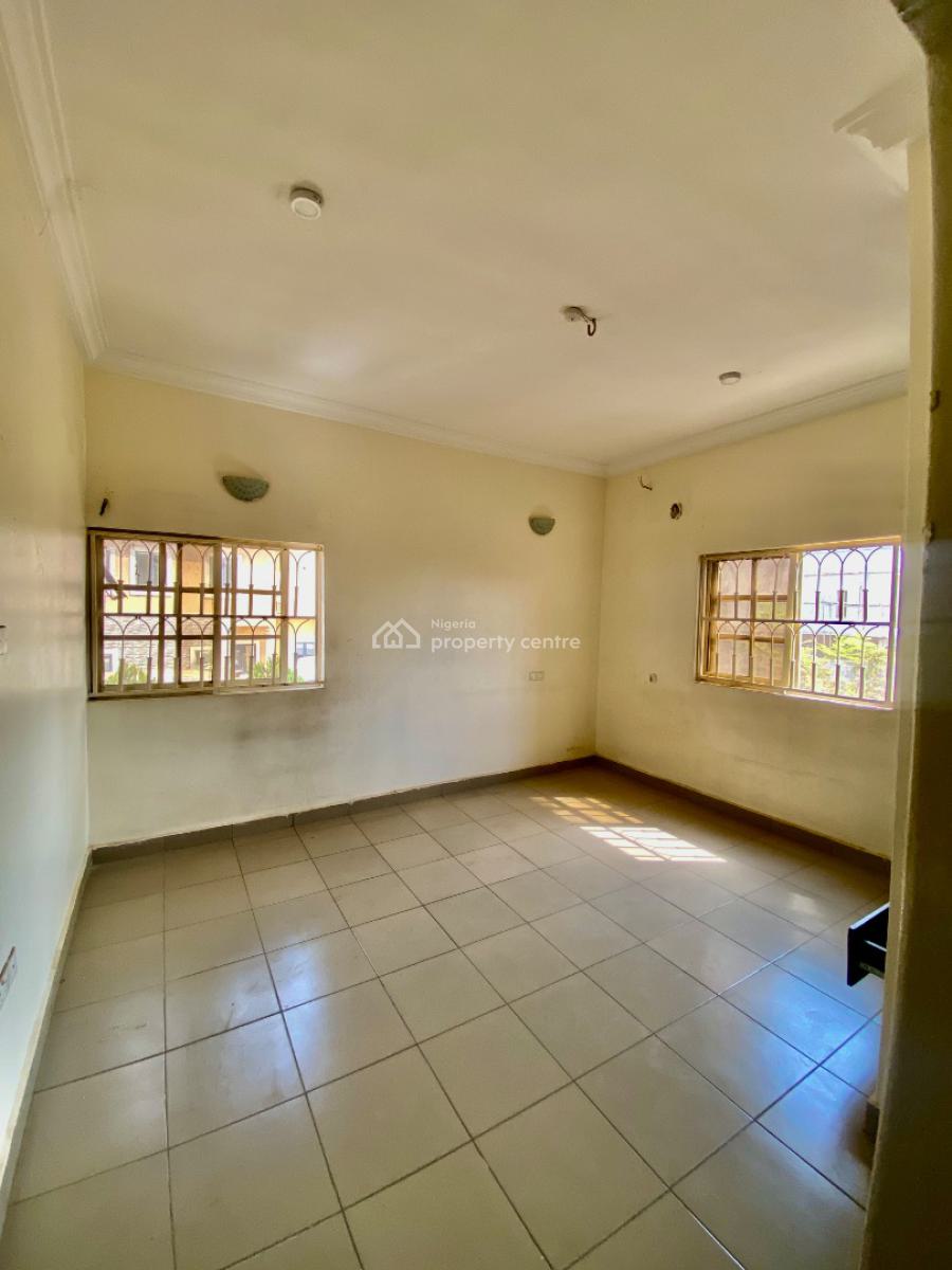 Newly Vacated and Spacious 2 Bedroom Apartment, Ebiano Supermarket, Gaduwa, Abuja, Flat / Apartment for Rent