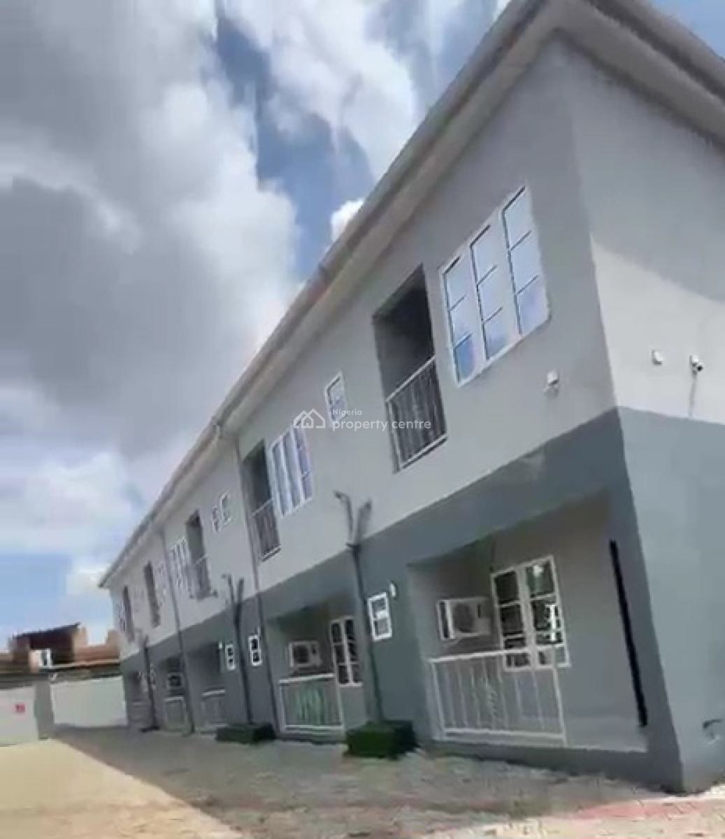 Hotel/apartments  - 6 Unit of 2-bedroom Furnished 100ft By 100ft Land, Arougba Community, Off Airport Road, Benin, Oredo, Edo, Block of Flats for Sale