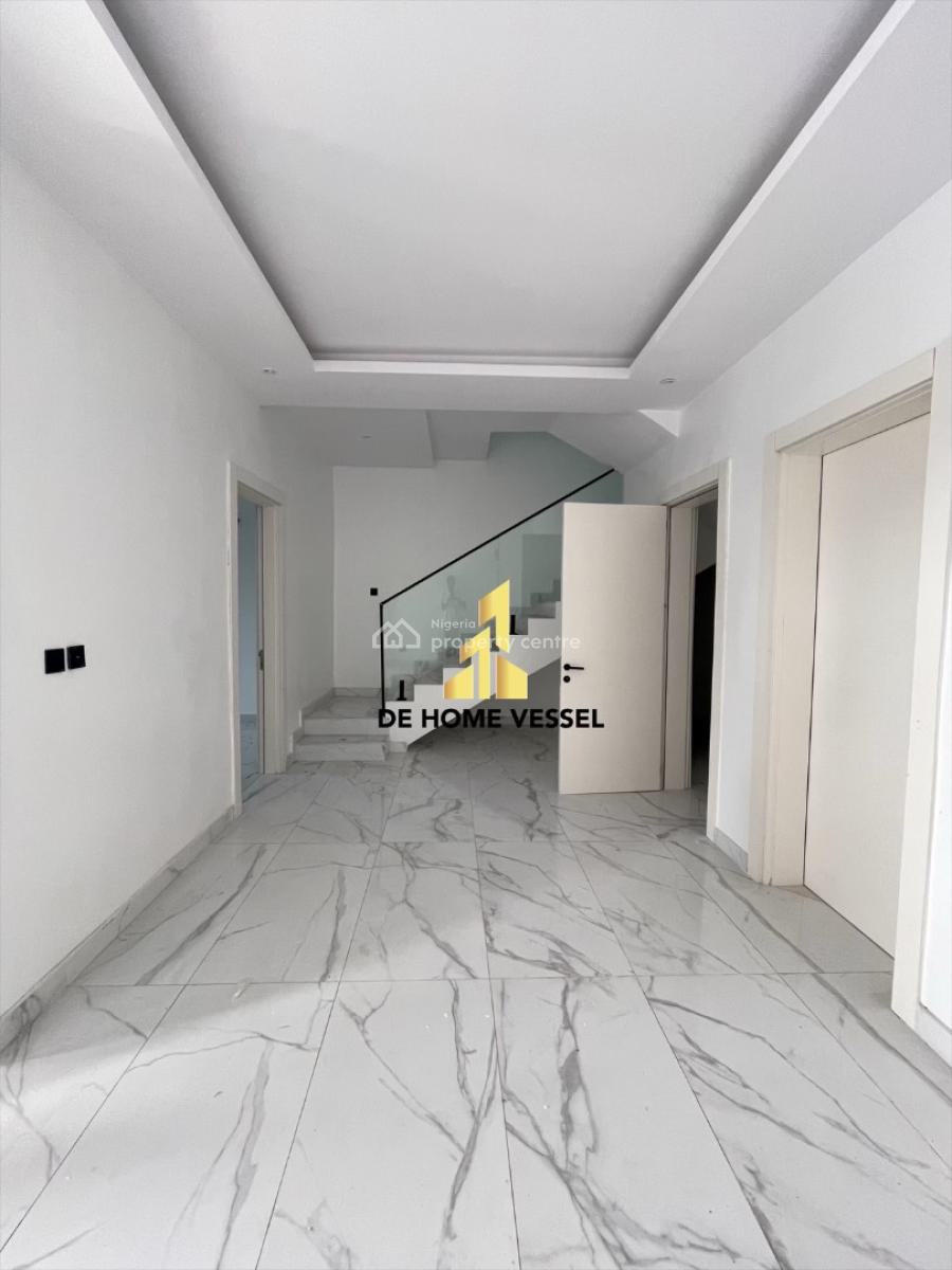 Gorgeously Built 5 Bedroom Terrace Duplex with Private Compound️, Lekki, Lagos, Terraced Duplex for Sale