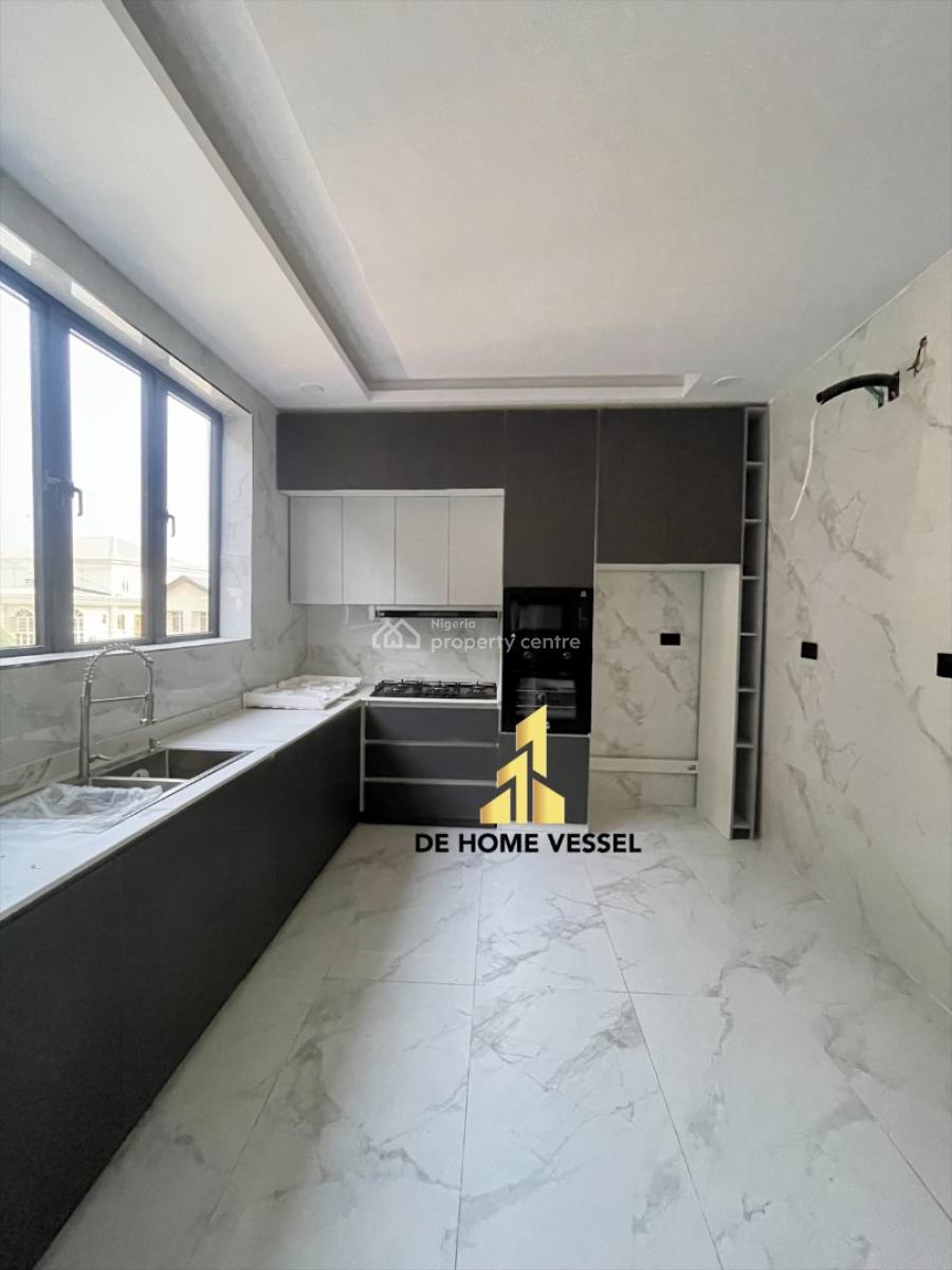 Gorgeously Built 5 Bedroom Terrace Duplex with Private Compound️, Lekki, Lagos, Terraced Duplex for Sale