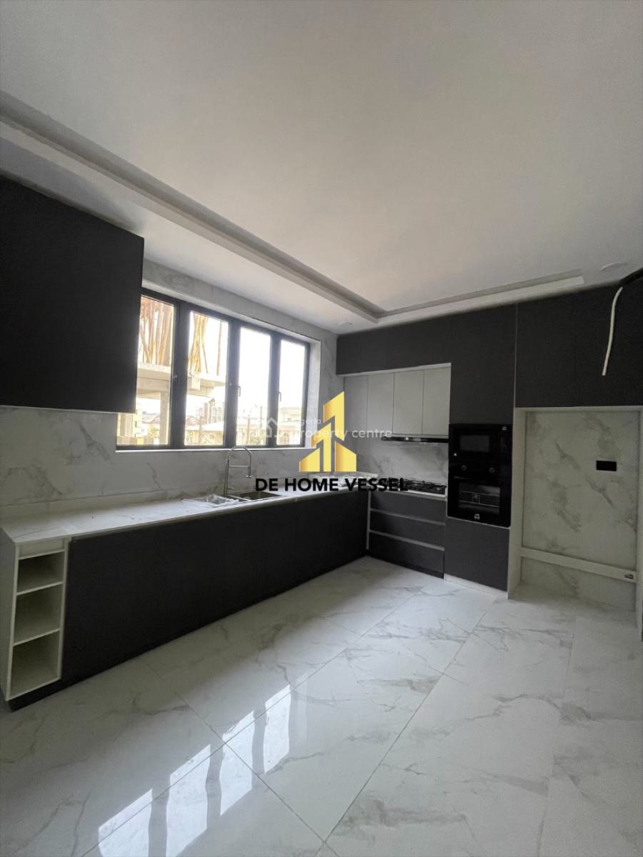 Gorgeously Built 5 Bedroom Terrace Duplex with Private Compound️, Lekki, Lagos, Terraced Duplex for Sale