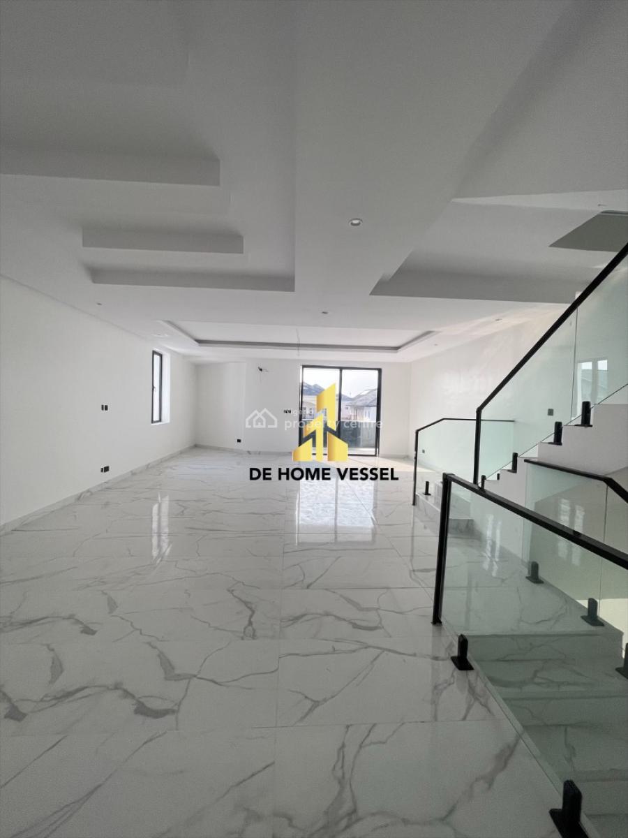 Gorgeously Built 5 Bedroom Terrace Duplex with Private Compound️, Lekki, Lagos, Terraced Duplex for Sale