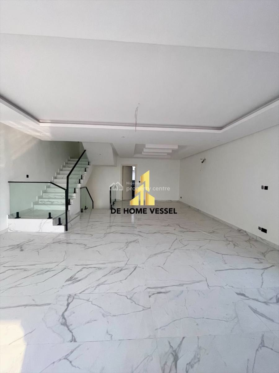 Gorgeously Built 5 Bedroom Terrace Duplex with Private Compound️, Lekki, Lagos, Terraced Duplex for Sale