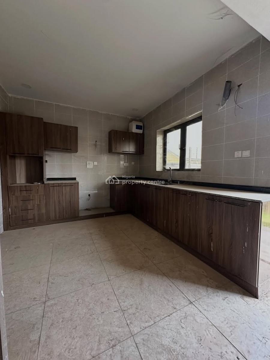 Pristine 4bedroom Terrace with 2 Living Room and a Bq, Kado, Abuja, Terraced Duplex for Sale