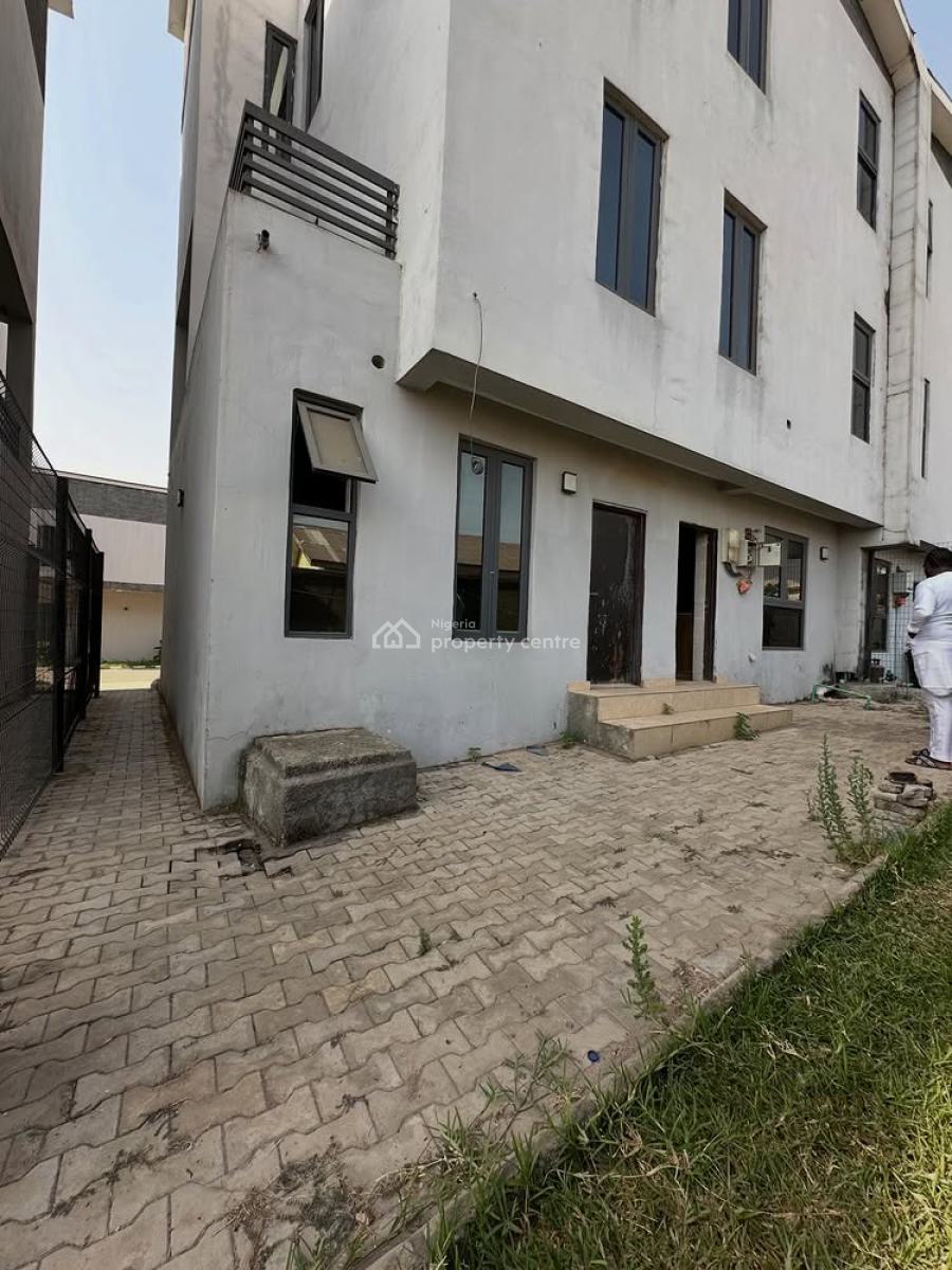 Pristine 4bedroom Terrace with 2 Living Room and a Bq, Kado, Abuja, Terraced Duplex for Sale