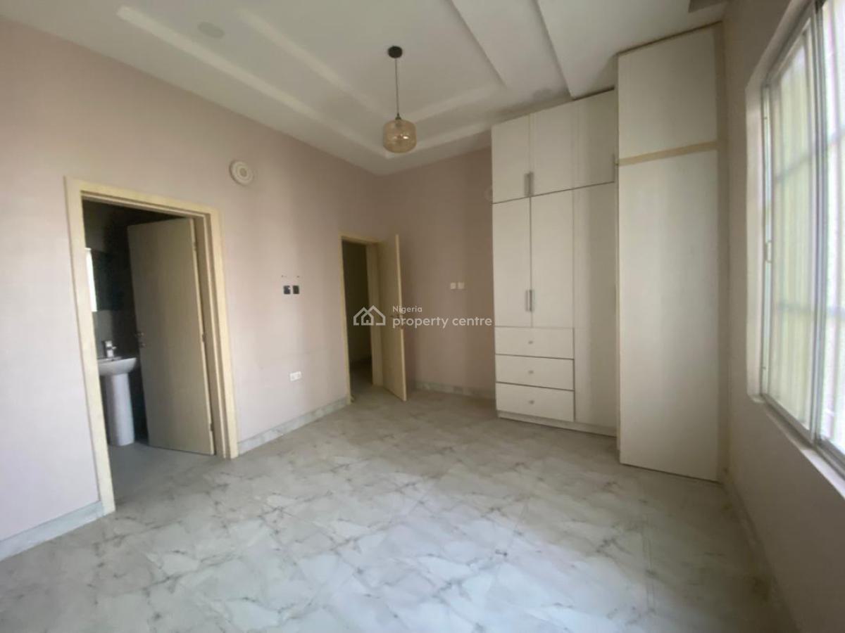 2 Bedroom Apartment, Ikota Villa, Lekki, Lagos, Flat / Apartment for Rent