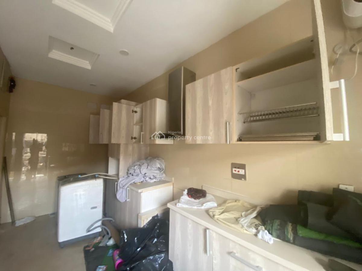 2 Bedroom Apartment, Ikota Villa, Lekki, Lagos, Flat / Apartment for Rent