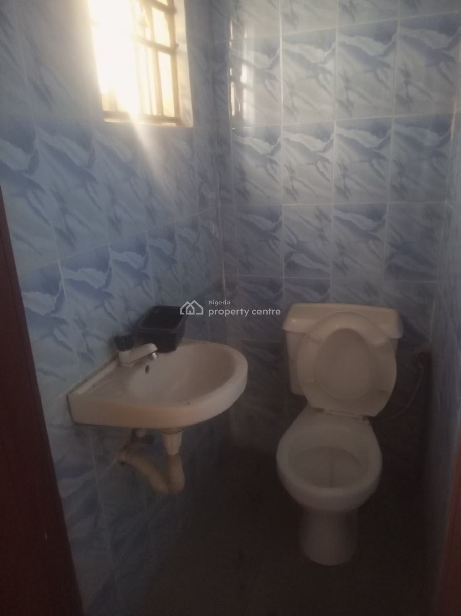 2 Bedrom Flat Available, 34 Peace Land Estate,ogombo, Ajah, Lagos, Flat / Apartment for Rent
