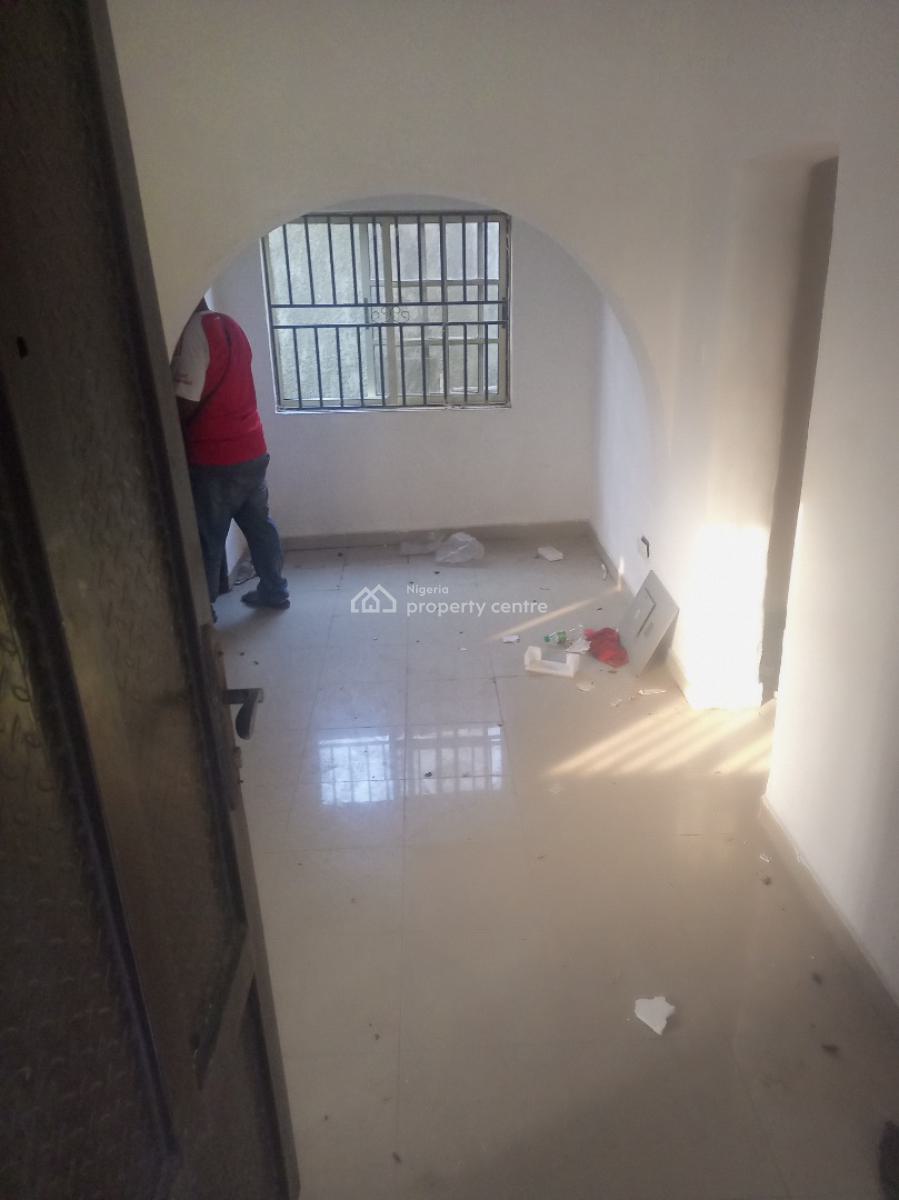 2 Bedrom Flat Available, 34 Peace Land Estate,ogombo, Ajah, Lagos, Flat / Apartment for Rent