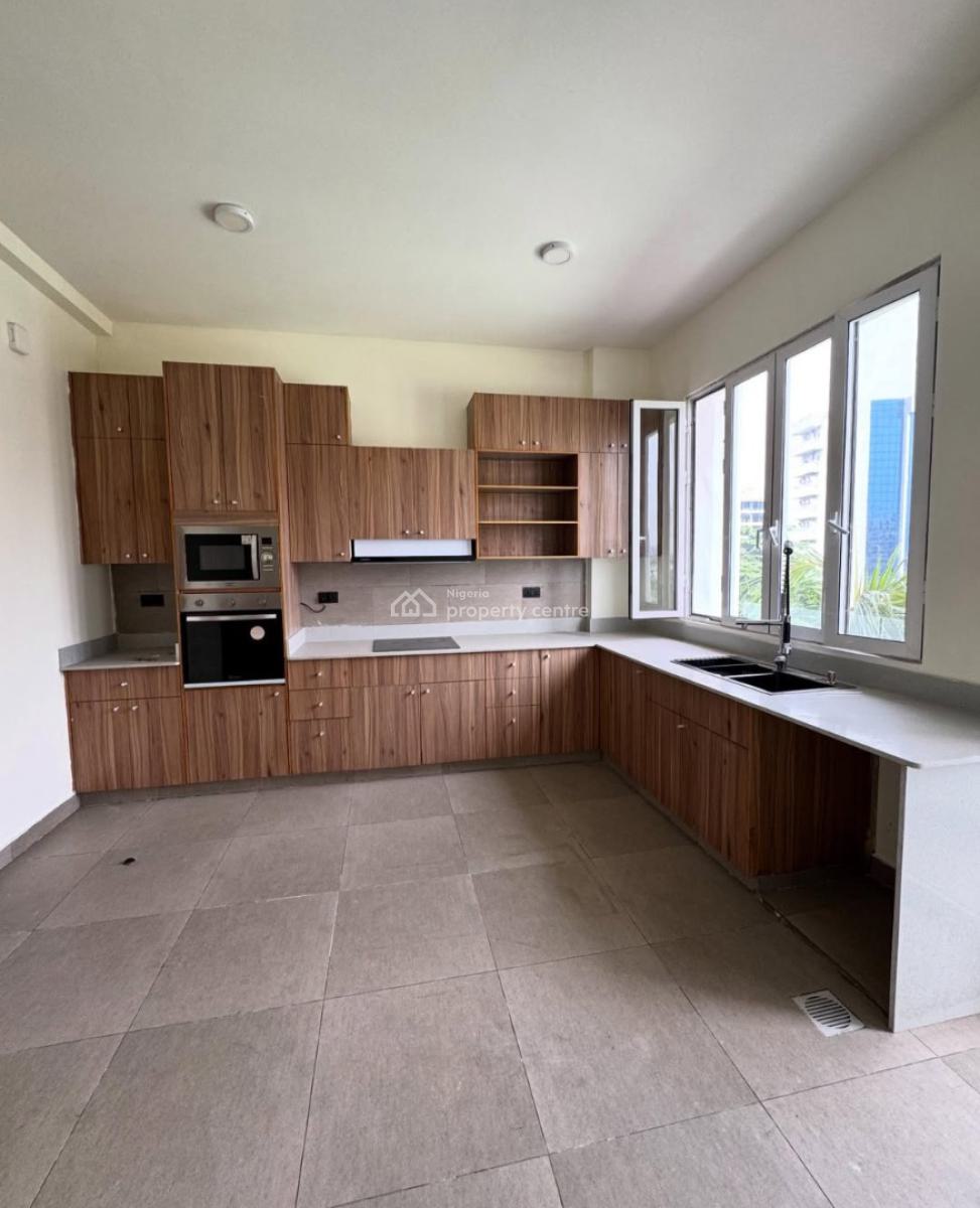 New and Well-finished 3 Bedroom En-suite Flat with Fitted Kitchen/pant, Victoria Island (vi), Lagos, Flat / Apartment for Rent