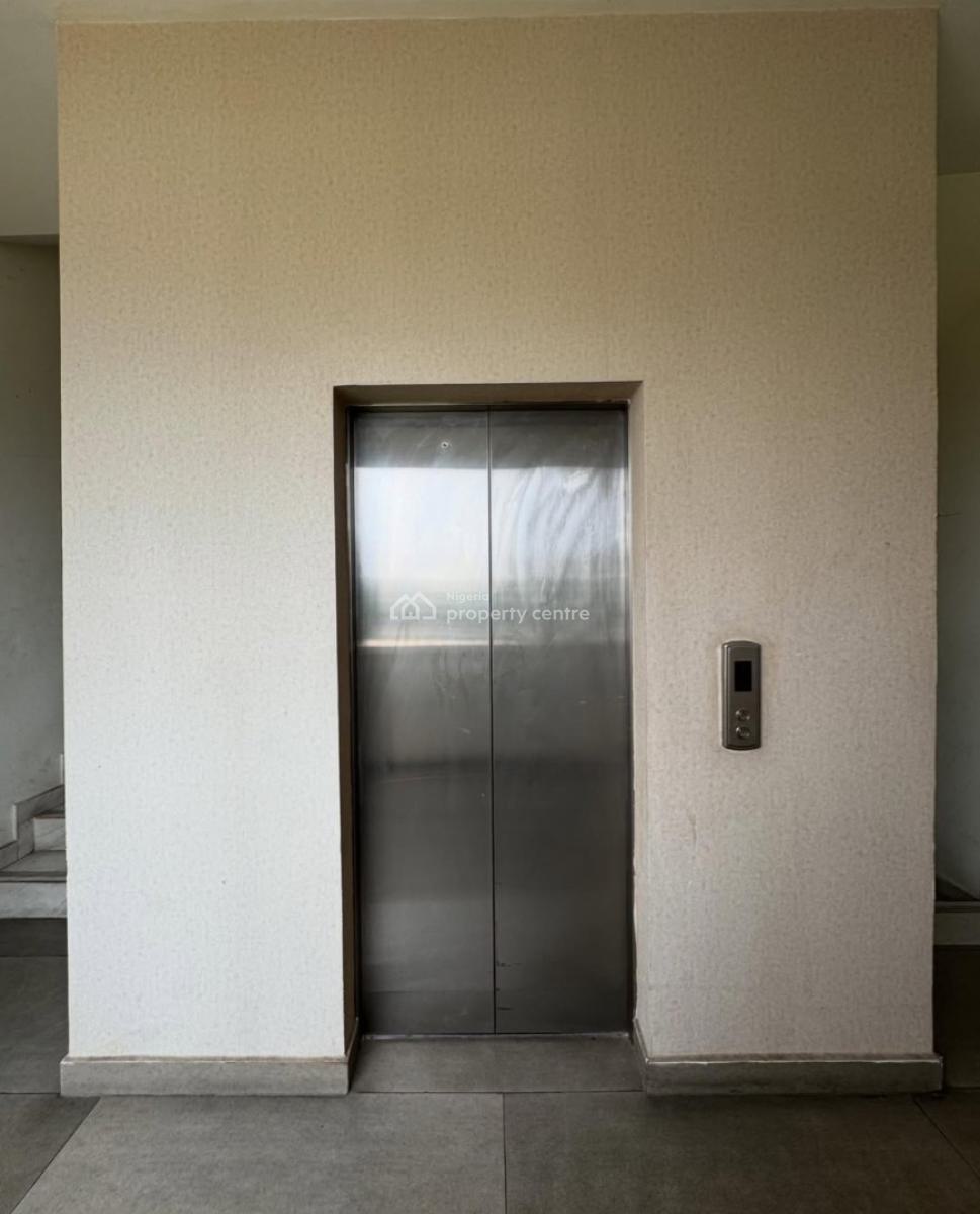 New and Well-finished 3 Bedroom En-suite Flat with Fitted Kitchen/pantery, Victoria Island (vi), Lagos, Flat / Apartment for Sale