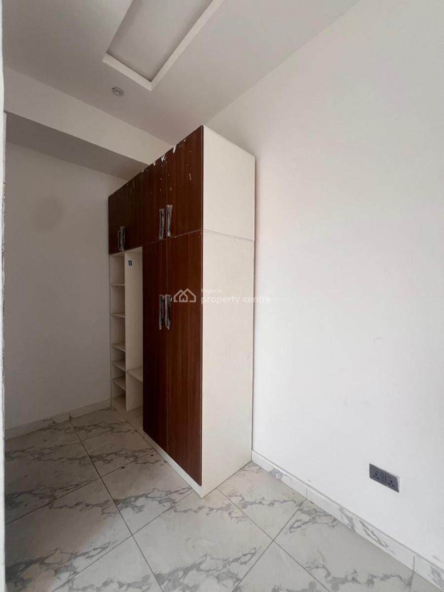 2 Bedroom with Swimming Pool and Elevator in a Serene Environment, Ikate, Lekki, Lagos, Block of Flats for Sale