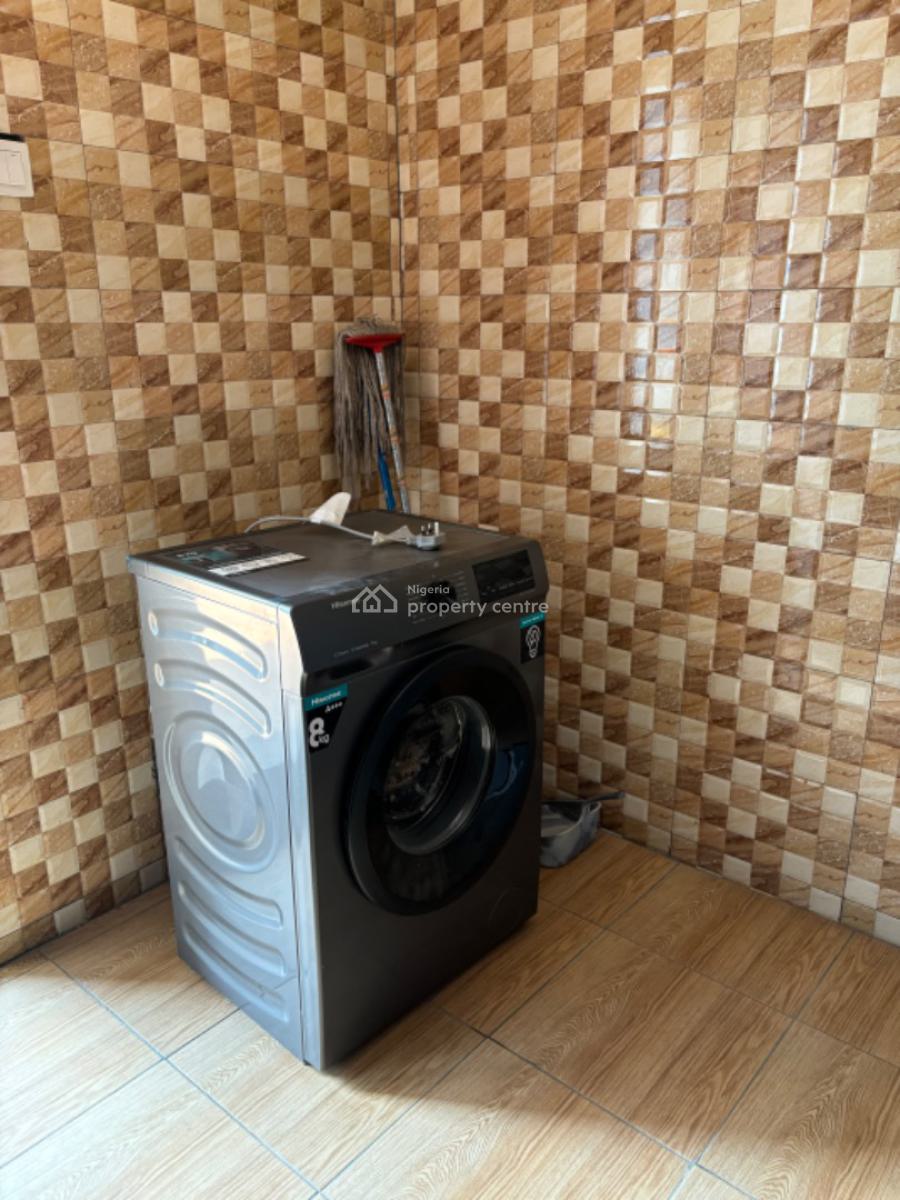 Lovely 2 Bedroom Apartment, Egbeda, Alimosho, Lagos, Flat / Apartment Short Let