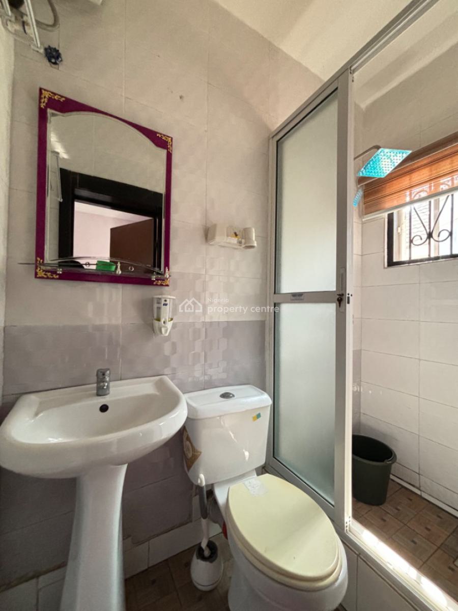 Lovely 2 Bedroom Apartment, Egbeda, Alimosho, Lagos, Flat / Apartment Short Let