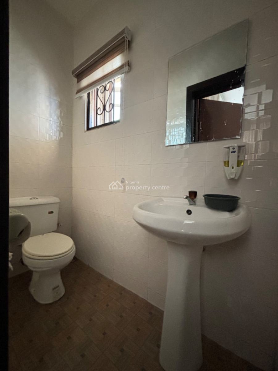 Lovely 2 Bedroom Apartment, Egbeda, Alimosho, Lagos, Flat / Apartment Short Let
