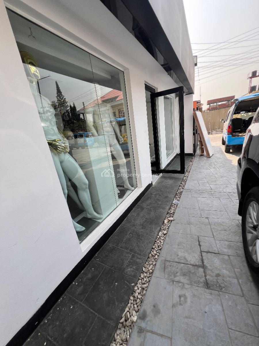 Shop Space Ground Floor Facing Road, Lekki Phase 1, Lekki, Lagos, Shop for Rent