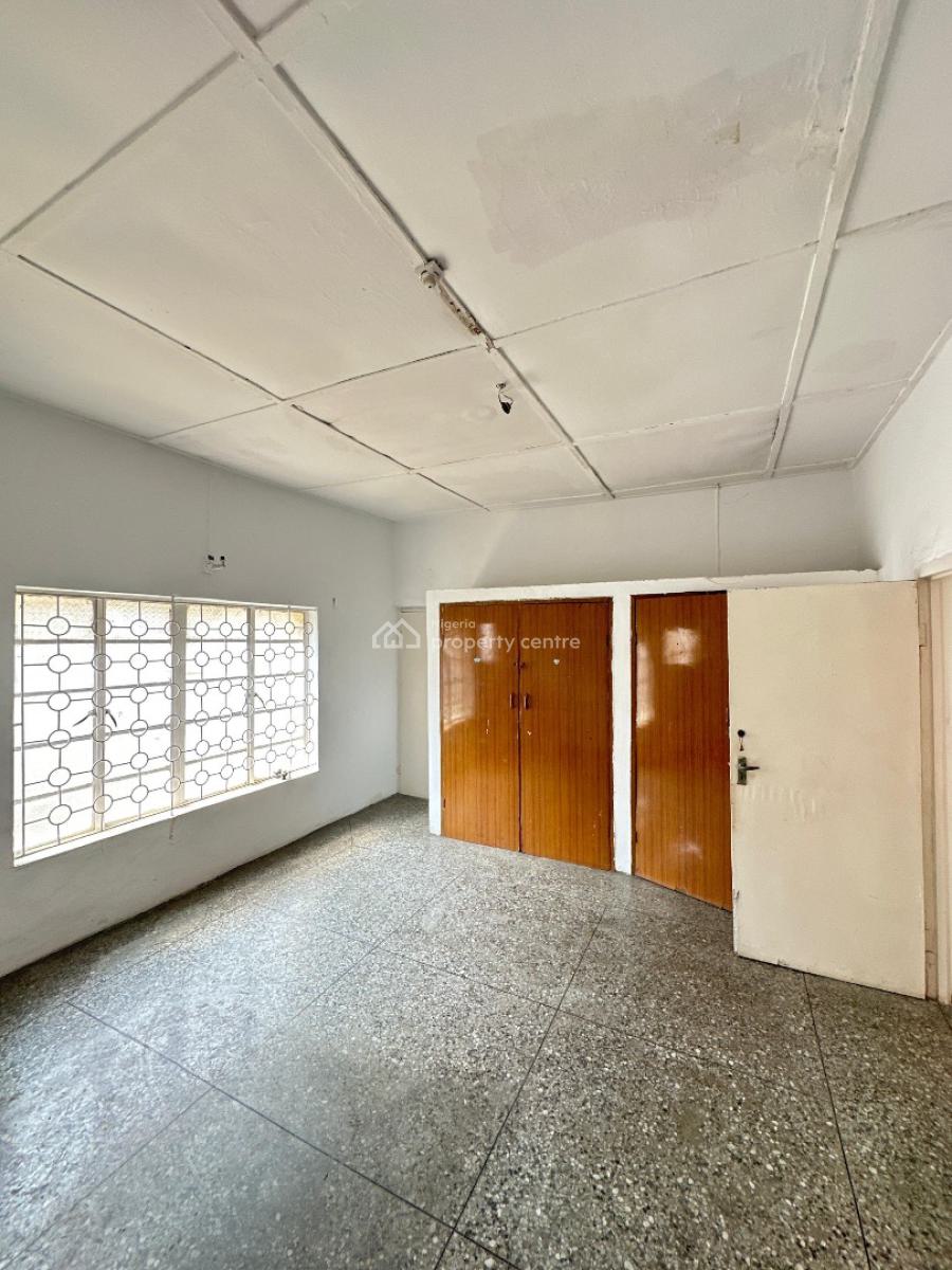 5 Bedroom Duplex with 2 Rooms Bq on a 390sqm Land, Off Awolowo Road, Ikoyi, Lagos, Detached Duplex for Sale