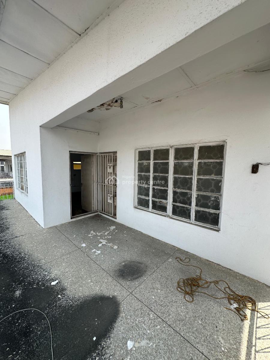 5 Bedroom Duplex with 2 Rooms Bq on a 390sqm Land, Off Awolowo Road, Ikoyi, Lagos, Detached Duplex for Sale
