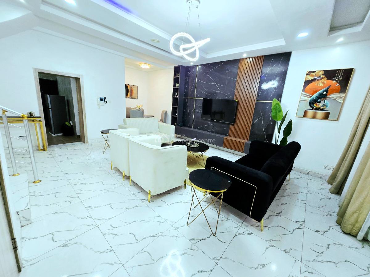 Mini Estate, Chevron Drive, Lekki, Lagos, Block of Flats for Sale