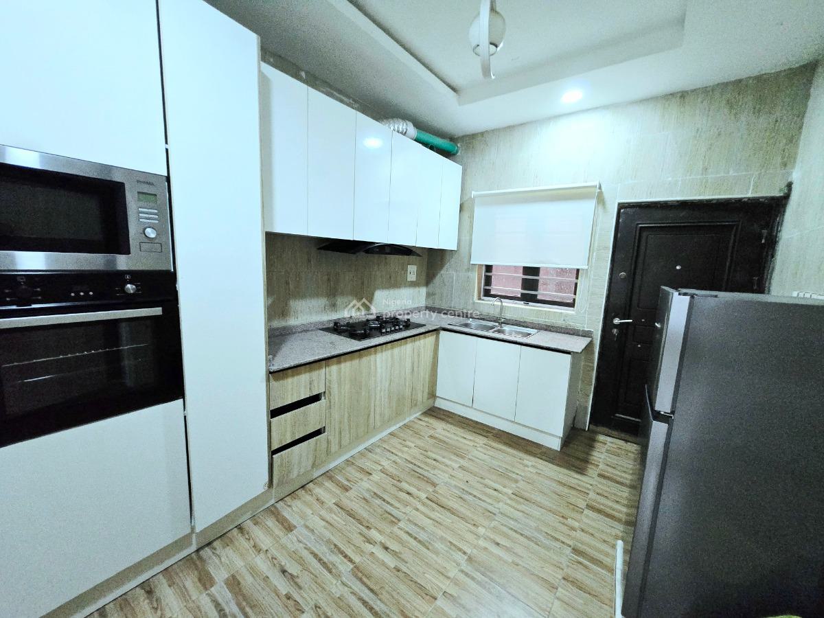 Mini Estate, Chevron Drive, Lekki, Lagos, Block of Flats for Sale