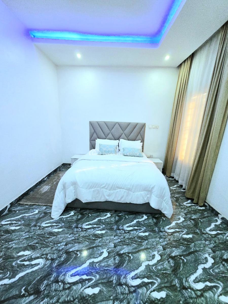 Mini Estate, Chevron Drive, Lekki, Lagos, Block of Flats for Sale