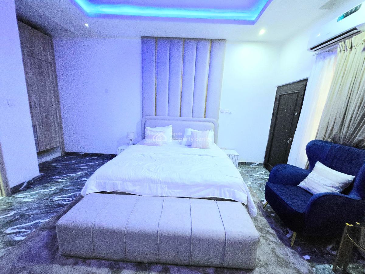 Mini Estate, Chevron Drive, Lekki, Lagos, Block of Flats for Sale