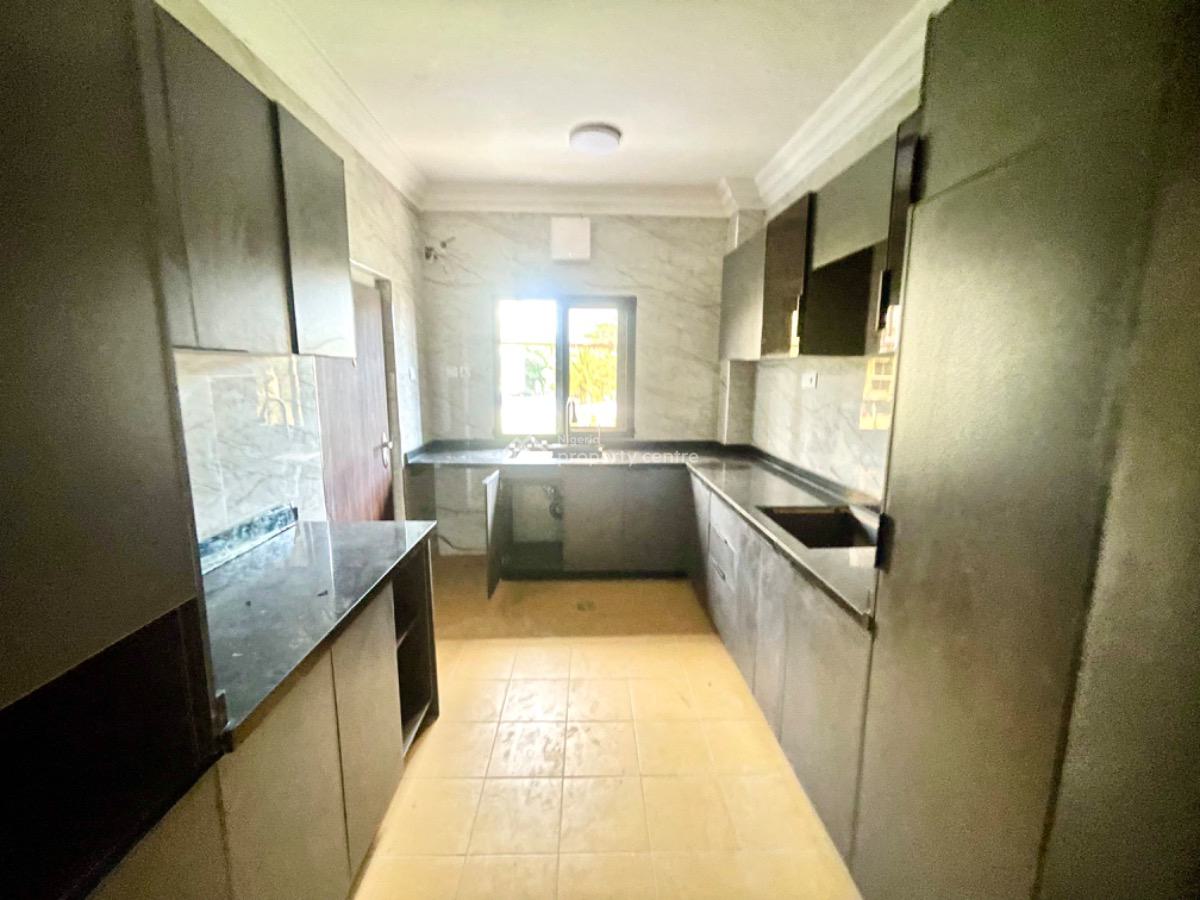 3 Bedrooms +1bq Apartments, Lekki Phase 1, Lekki, Lagos, Flat / Apartment for Rent