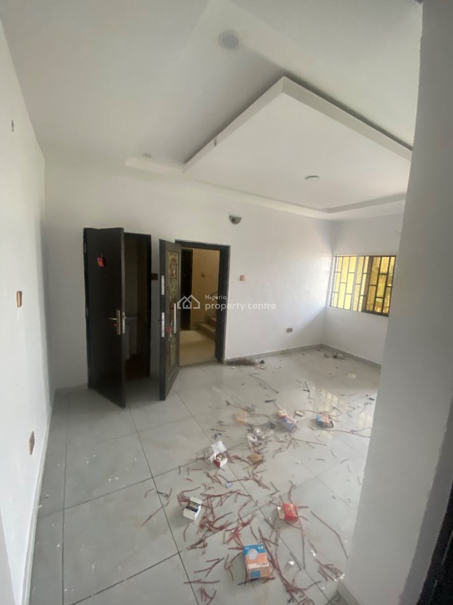 Dope Mini Flat (upstairs) Close to The Road, Ogombo, Ajah, Lagos, Mini Flat (room and Parlour) for Rent