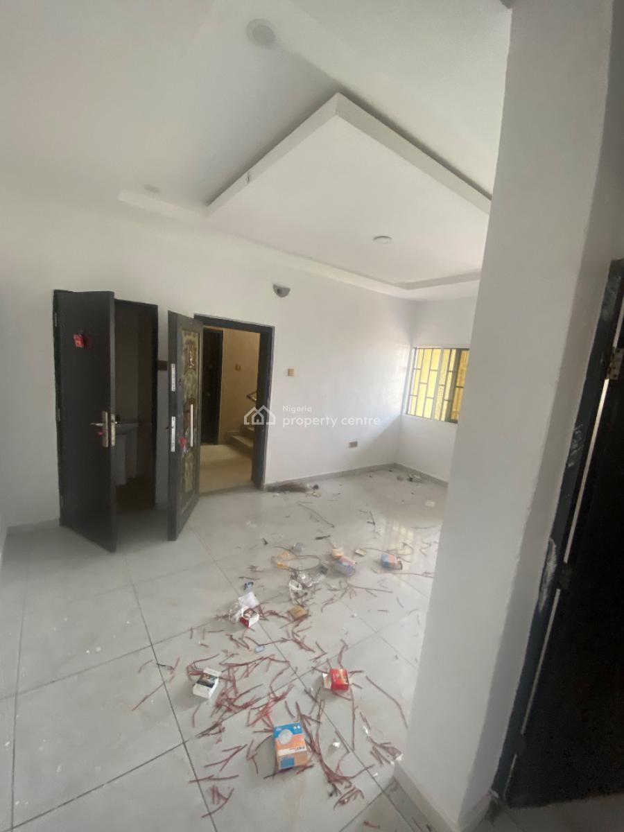 Dope Mini Flat (upstairs) Close to The Road, Ogombo, Ajah, Lagos, Mini Flat (room and Parlour) for Rent