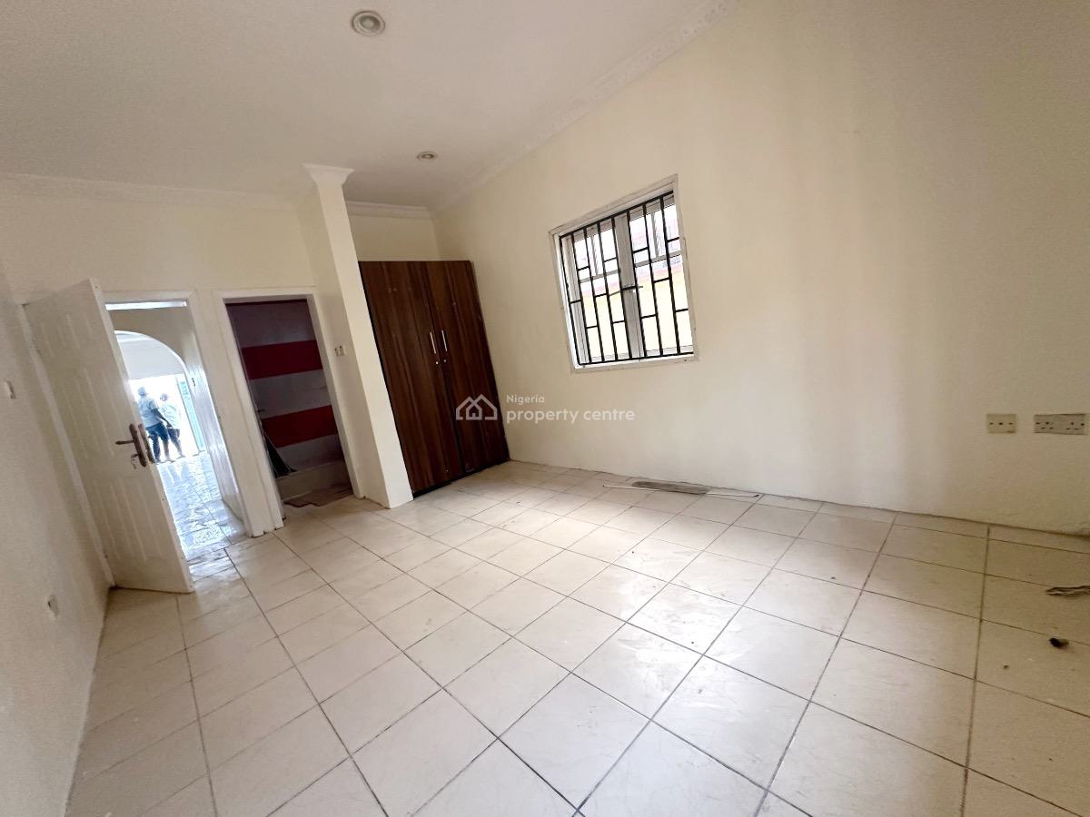 Luxury 2 Bedroom Apartment, Omole Phase 2, Ikeja, Lagos, Flat / Apartment for Rent