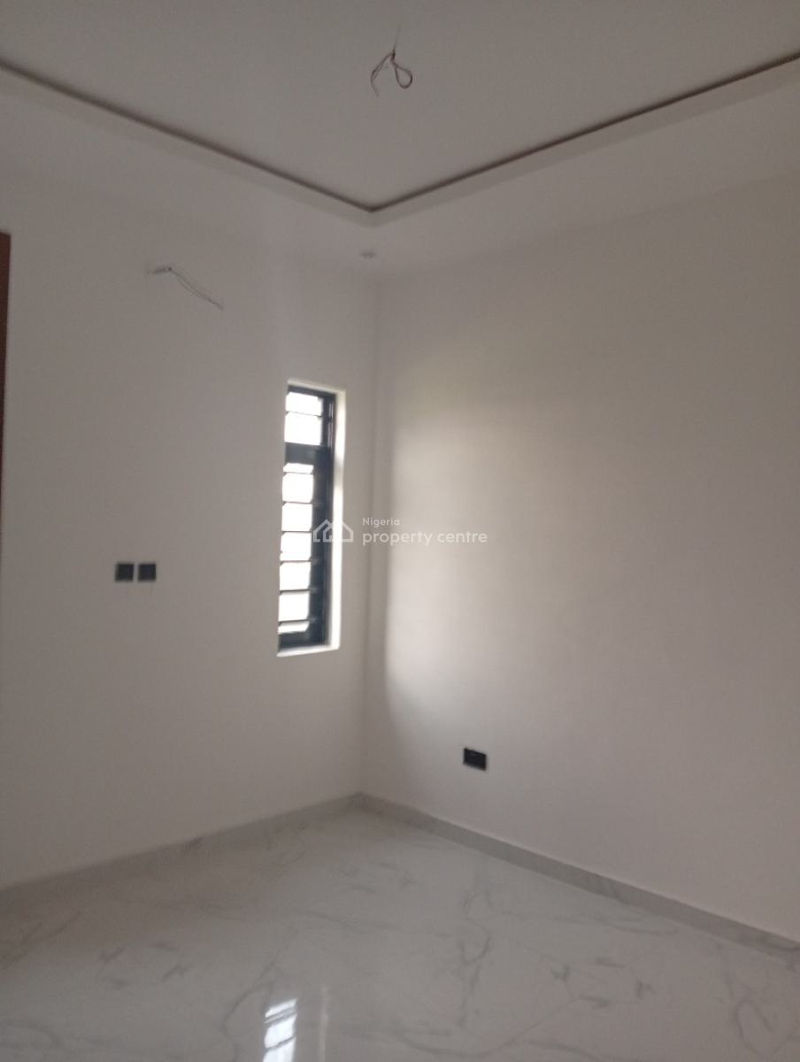 Luxury 3 Bedrooms Flat, Off Ogombo Road, Lekki Phase 2, Lekki, Lagos, Flat / Apartment for Sale