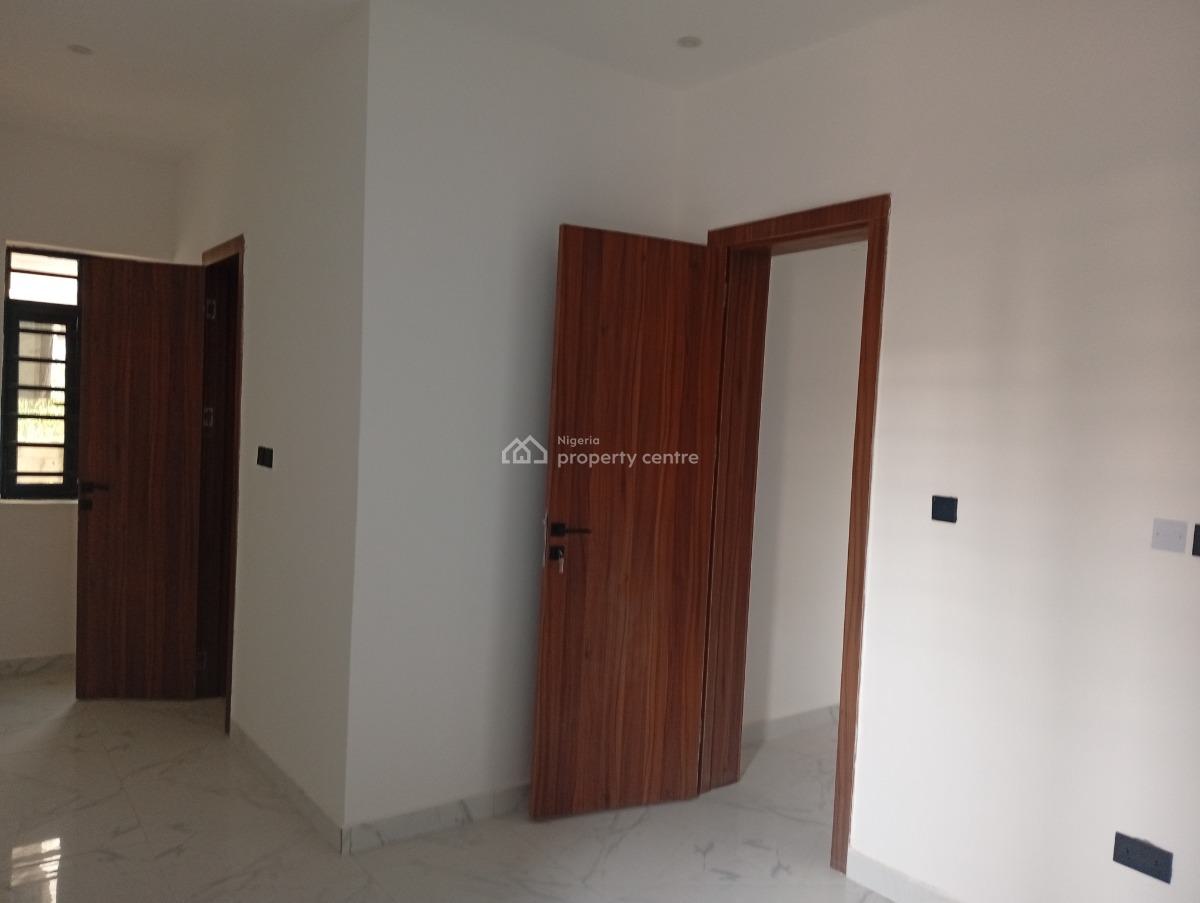 Luxury 3 Bedrooms Flat, Off Ogombo Road, Lekki Phase 2, Lekki, Lagos, Flat / Apartment for Sale