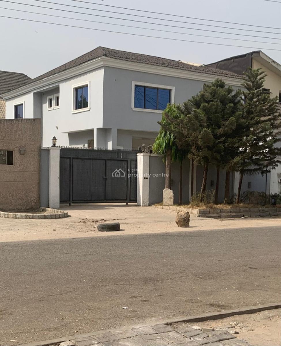 4-bedroom Semi-detached Duplex +bq, Off 3rd Avenue, Gwarinpa, Abuja, Semi-detached Duplex for Rent