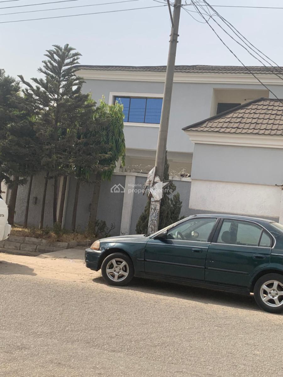4-bedroom Semi-detached Duplex +bq, Off 3rd Avenue, Gwarinpa, Abuja, Semi-detached Duplex for Rent