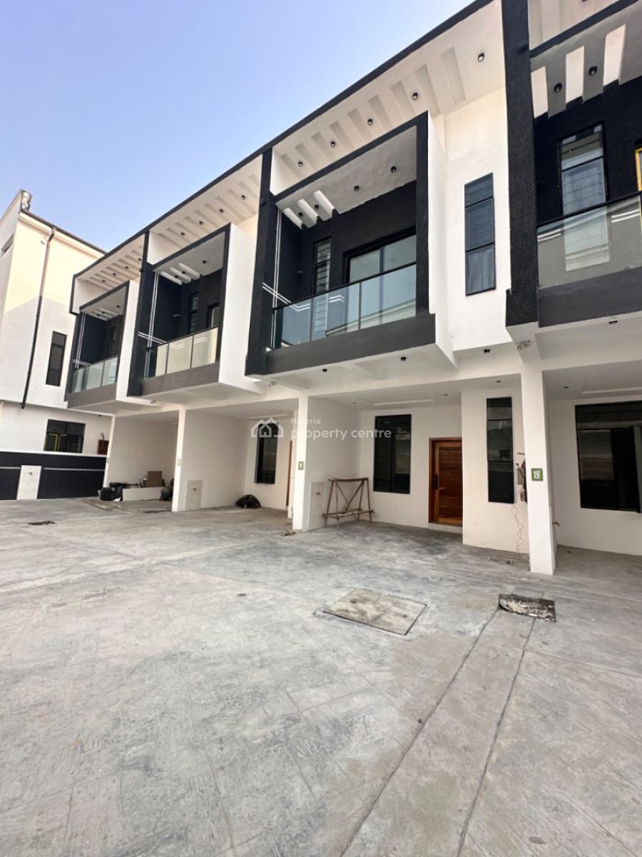 Clean 3 Bedroom Duplex, Chevron Side, Lekki, Lagos, Terraced Duplex for Sale