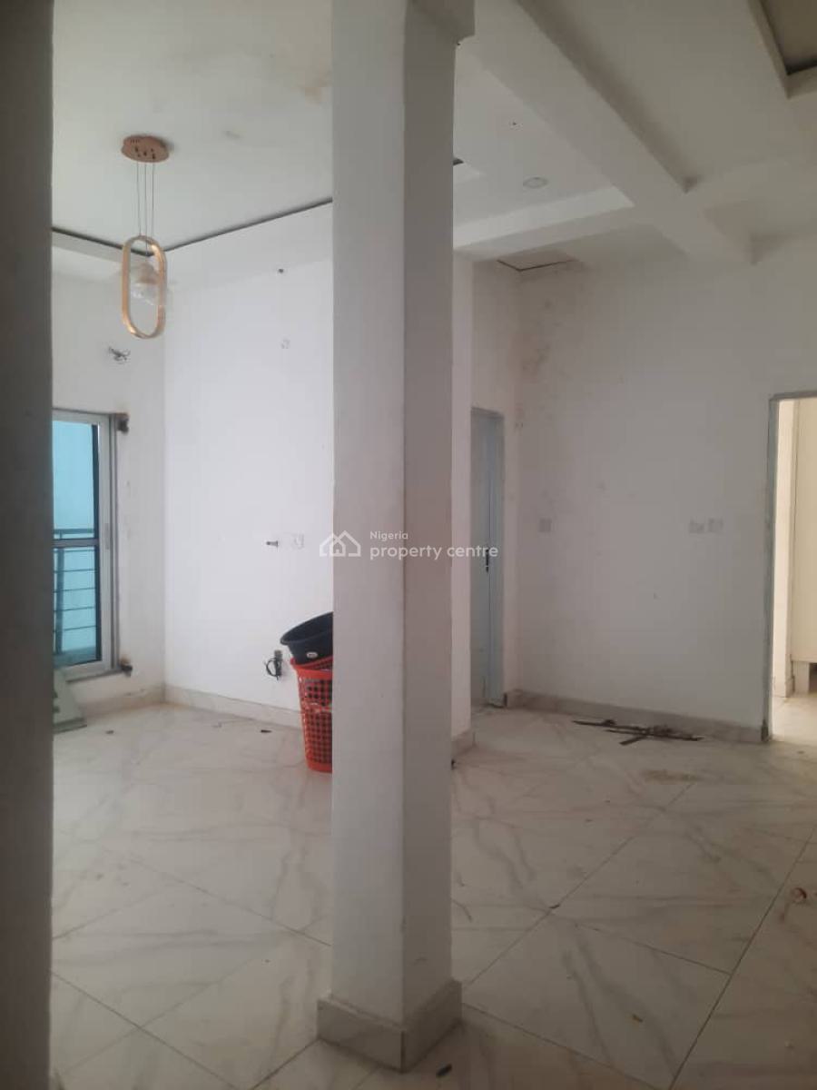 Spacious Service 2 Bedroom Flat Upstairs with Dedicated Staircase, Cyber Ville Estate, Ikate, Lekki, Lagos, Flat / Apartment for Rent