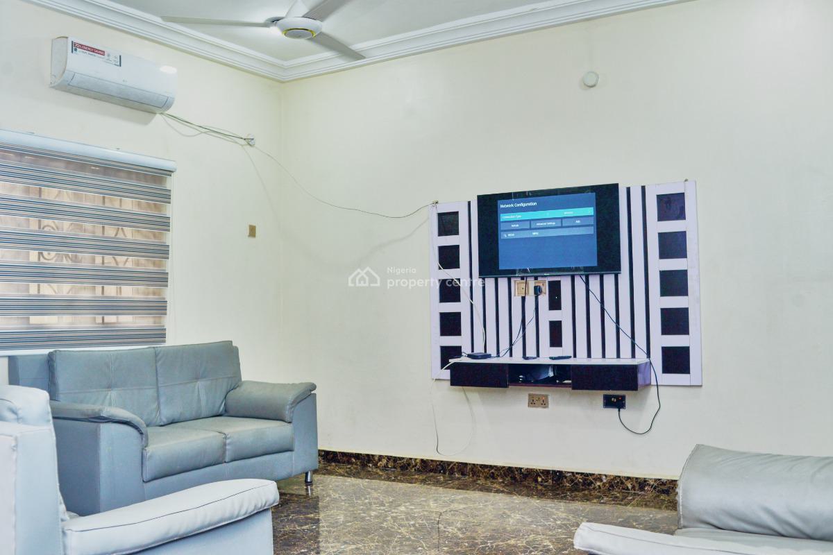 3 Bedrooms Apartment, St Marys Junction, By Accunalysis Diagnostic Center, Nnewi, Anambra, Flat / Apartment Short Let