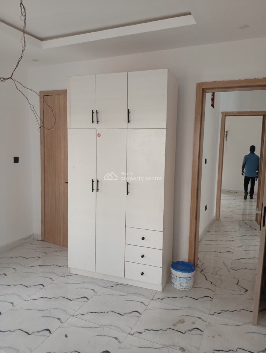 Newly Built 2 Bedrooms Flat, Off Muiz Banire Street, Lekki Phase 2, Lekki, Lagos, Flat / Apartment for Sale