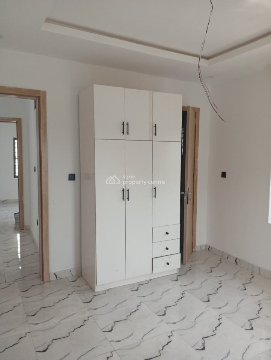 Newly Built 2 Bedrooms Flat, Off Muiz Banire Street, Lekki Phase 2, Lekki, Lagos, Flat / Apartment for Sale