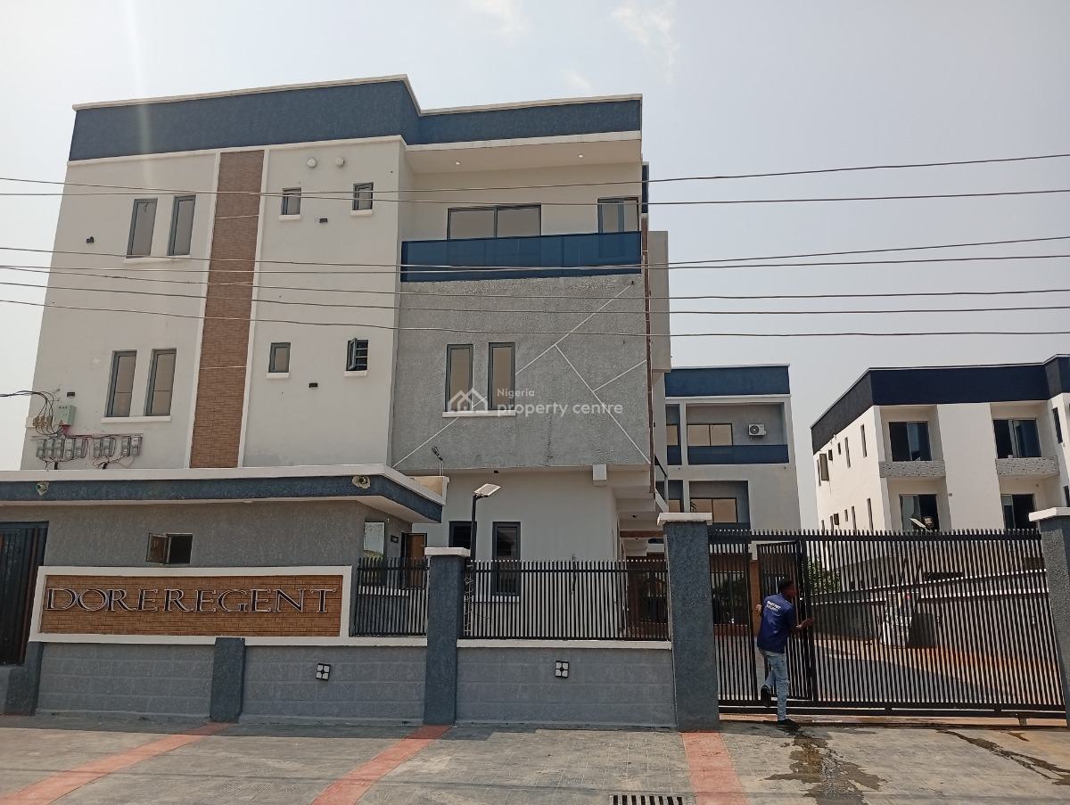 Newly Built 2 Bedrooms Flat, Off Muiz Banire Street, Lekki Phase 2, Lekki, Lagos, Flat / Apartment for Sale