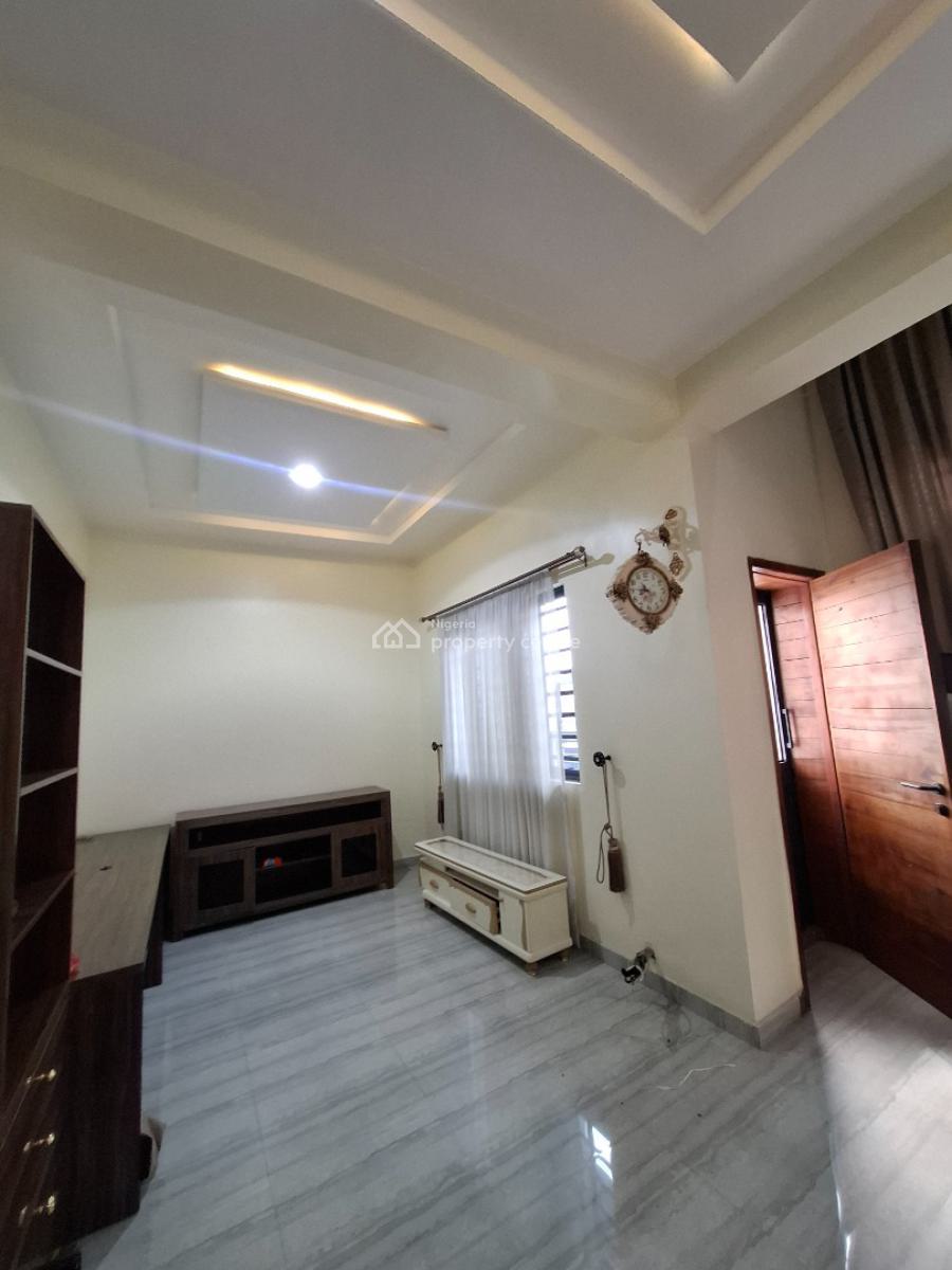 Large Serviced Exquisite 4 Bedrooms Duplex with Bq, Jacuzzi, Winterfell Estate, Iponri, Surulere, Lagos, Terraced Duplex for Rent