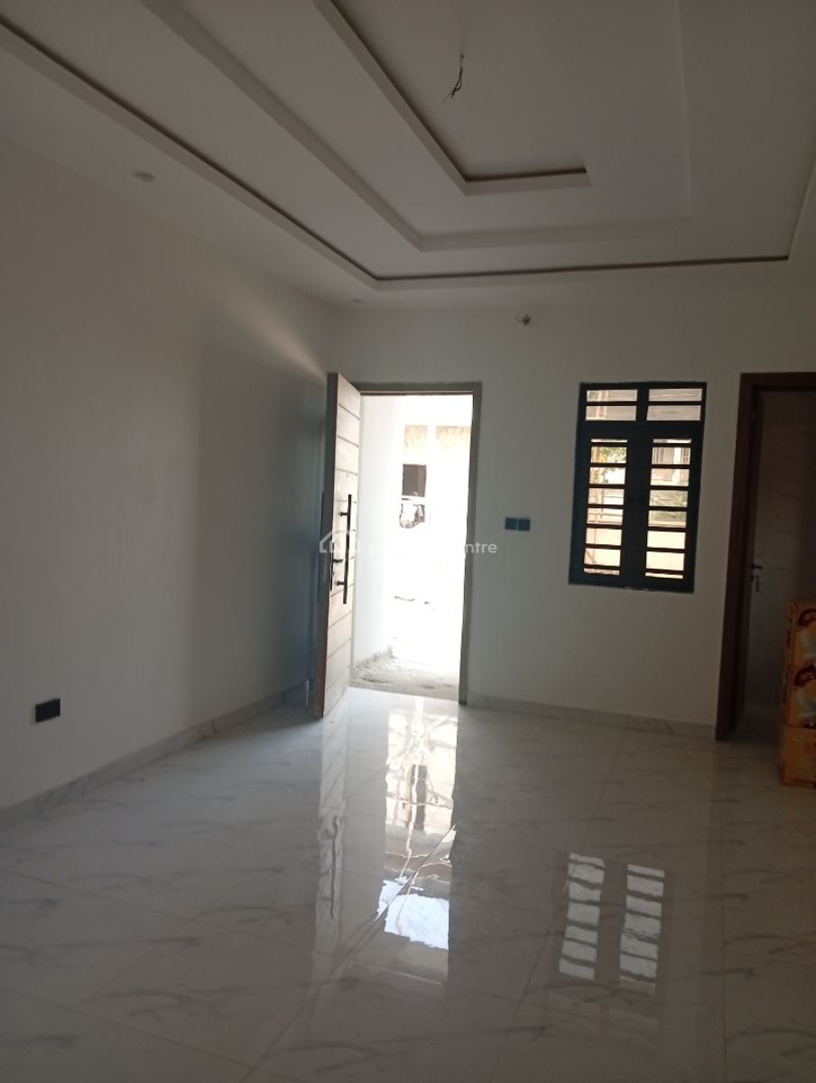 Newly Built and Luxury 2 Bedroom Flat, Off Ogombo Road, Lekki Phase 2, Lekki, Lagos, Flat / Apartment for Sale
