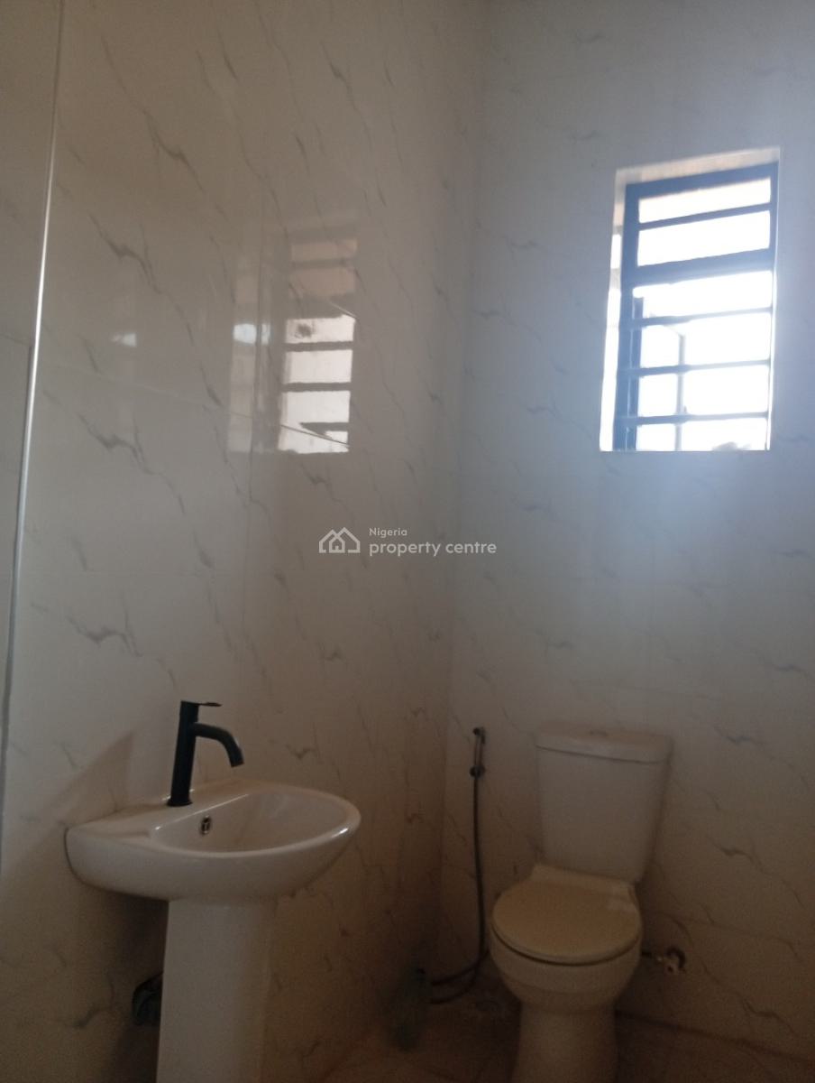 Newly Built and Luxury 2 Bedroom Flat, Off Ogombo Road, Lekki Phase 2, Lekki, Lagos, Flat / Apartment for Sale