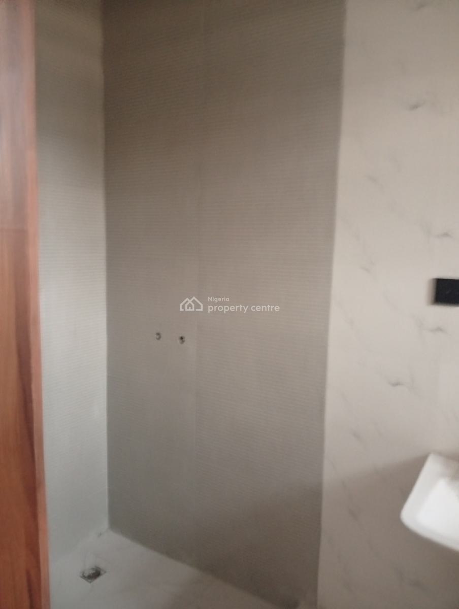 Newly Built and Luxury 2 Bedroom Flat, Off Ogombo Road, Lekki Phase 2, Lekki, Lagos, Flat / Apartment for Sale