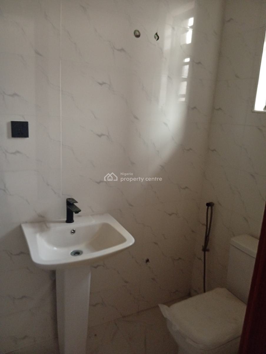 Newly Built and Luxury 2 Bedroom Flat, Off Ogombo Road, Lekki Phase 2, Lekki, Lagos, Flat / Apartment for Sale